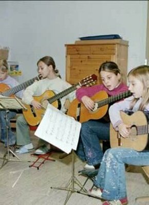 ferienworkshop - Gitarre-Schnupperkurs für Kinder