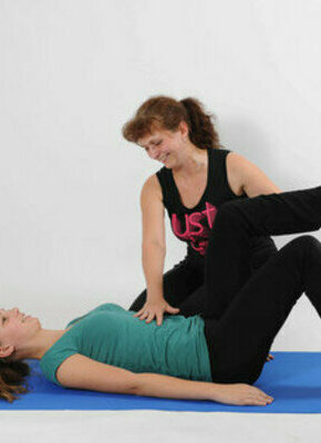 Pilates für Anfänger und Anfänger mit Vorkenntnissen