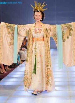 Bild von Han Couture: Chinas klassische Kleidung - Vortrag mit Modenschau und Gesprächen