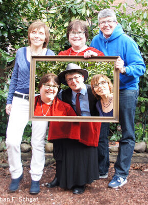 Bild von Gruppe WortSchwung zur Benefiz-Lesung im Ledigenheim