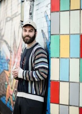 Bild von "Unter Palmen aus Stahl" - Dominik Bloh zur Benefiz - Lesung im Ledigenheim