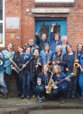 Bild von 15 Jahre Big Band Bertha Blau
