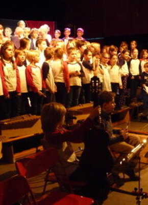 Bild von Adventssingen mit der Grundschule Forsmannstraße