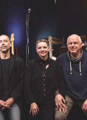 Bild von House On A Hill