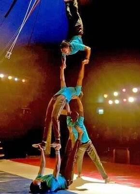 Bild von Zirkusfestival Hamburg LurUPina Nafsi Acrobats