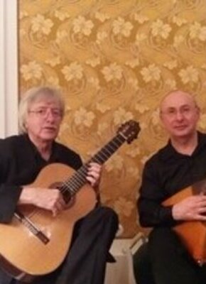 Bild von Alexander Paperny - AGUA e VINHO | Balalaika meets Lateinamerika