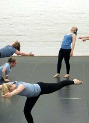 Bild von LOLA ROGGE SCHULE - AUFNAHMEPRÜFUNGEN FÜR DIE BERUFSAUSBILDUNG TANZPÄDAGOGIK