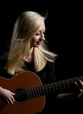 Bild von Julia Jeevas | Oster Brunch Konzert mit Solo Gitarre