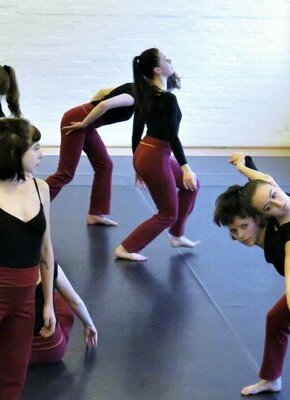 Bild von LOLA ROGGE SCHULE: AUFNAHMEPRÜFUNG TANZPÄDAGOGIK