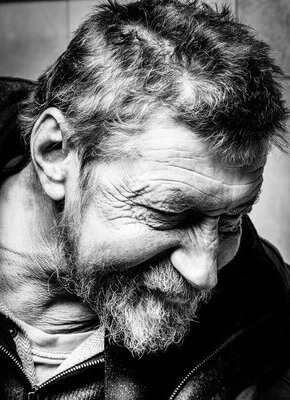 Bild von Ausstellungsbesichtigung für Menschen mit Demenz: ÜBER.LEBEN - im Schatten des Glanzes