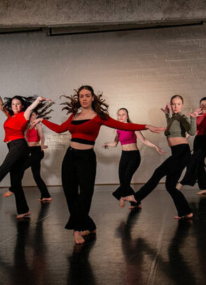 Bild von LOLA ROGGE SCHULE: UpTanzen am Abend!