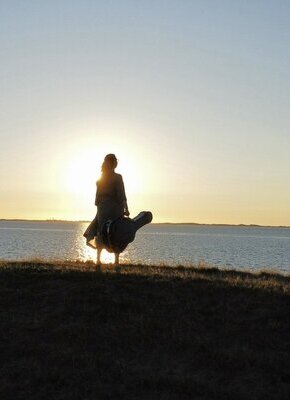 Bild von Kultur zu Tisch mit Eilun