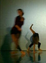 LOLA ROGGE SCHULE: DIMO-WORKSHOP: IMPROVISATIONSTECHNIKEN MIT KATHINKA WALTER