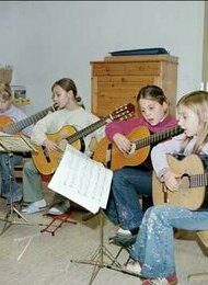ferienworkshop - Gitarre-Schnupperkurs für Kinder