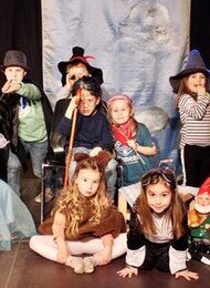 KinderTheater: Kasperl, Seppel und die verschwundene Kaffemühle.