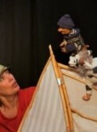 Bauer Enno und seine Kuh Afrika