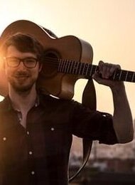 Simon Wahl - solo acoustic guitars
