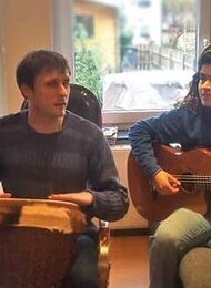 Wahlcafé mit dem Duo "Handfest"