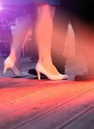 Louise tanzt im Kuppelsaal