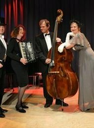 Kaffee, Kuchen & Kultur mit Wohlklang