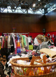 Bobbycar & Kidsklamotte | Indoormarkt rund ums Kind