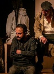 Große Straße der Glückssucher