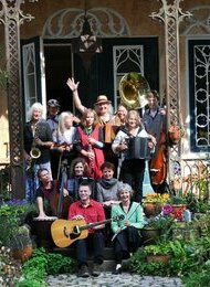 LOLA Open 21: Gute-Laune-Musik mit den Ukulolas
