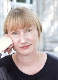 Kristine Bilkau liest aus ihrem neuen Roman "Nebenan" fürs Ledigenheim - zu Gast im Kleinen Michel