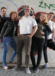 Lachen hoch 5