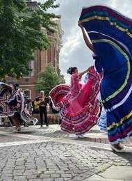 „Sol Mexicano“ tanzt: Mexiko und seine Traditionen