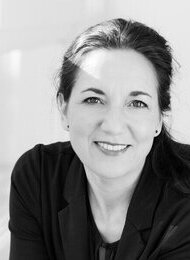 Ruth Hoffmann liest aus „Das deutsche Alibi“ über den Mythos „Stauffenberg-Attentat“ - im Kleinen Michel fürs Ledigenheim