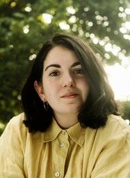 Nefeli Kavouras liest aus ihrem Debüt - Roman „Gelb, auch ein schöner Gedanke“ - im Kleinen Michel fürs Ledigenheim